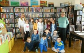 Zdjęcie grupowe dzieci i ich Pań opiekunek.